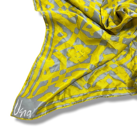 VINTAGE 1960’s VERA NEUMANN Silk Rayon Mandala Scarf - Picture 3 of 11